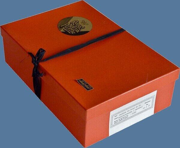 MENTON (BOX).jpg